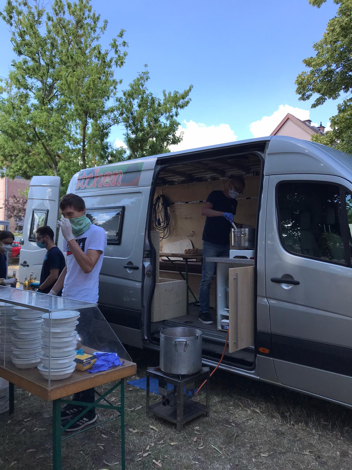 RoadKitchen Essensausgabe 